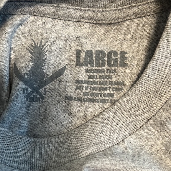 Grey Farmers Market Hawaii Tee - Picture 4 of 4